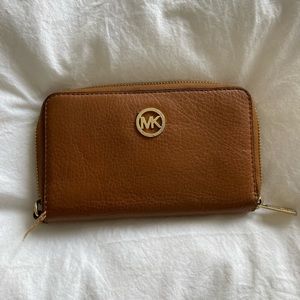 Micheal Kors Genuine Leather Wallet